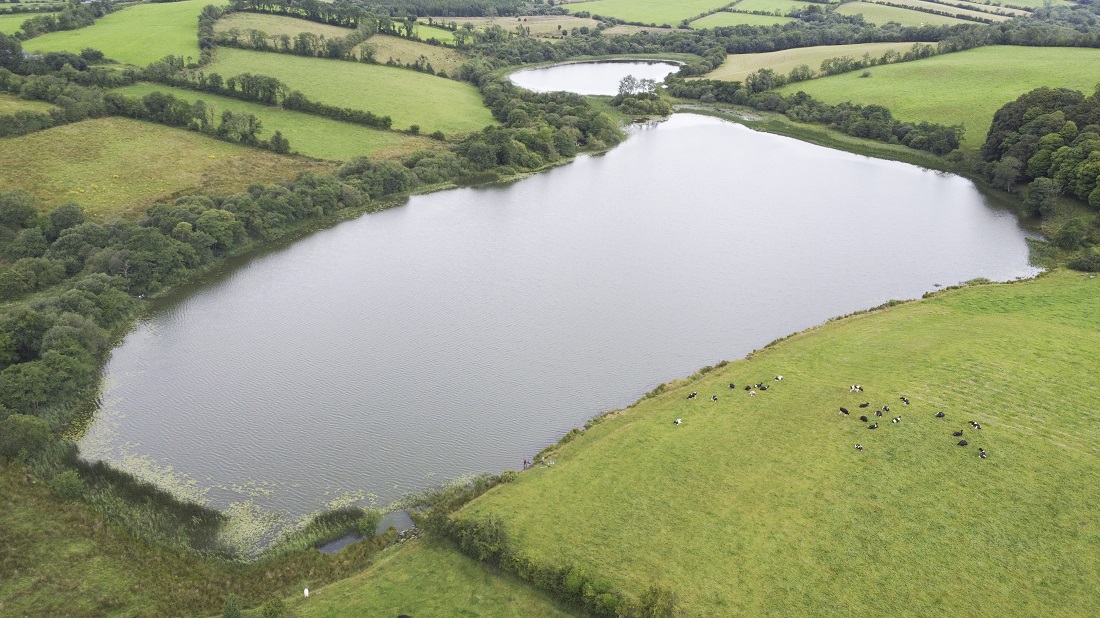A drone image of Breakey Lake